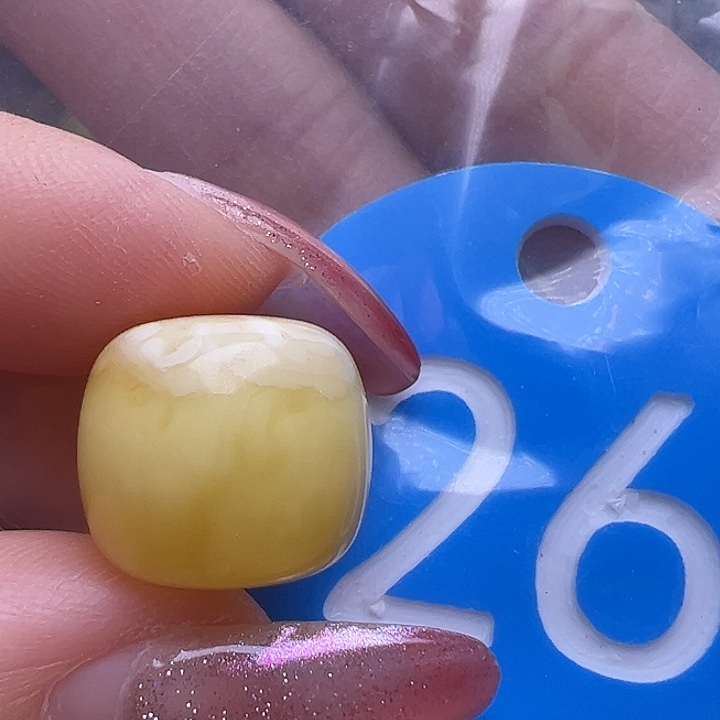 未镶嵌蜜蜡裸石微瑕13.4mm老型