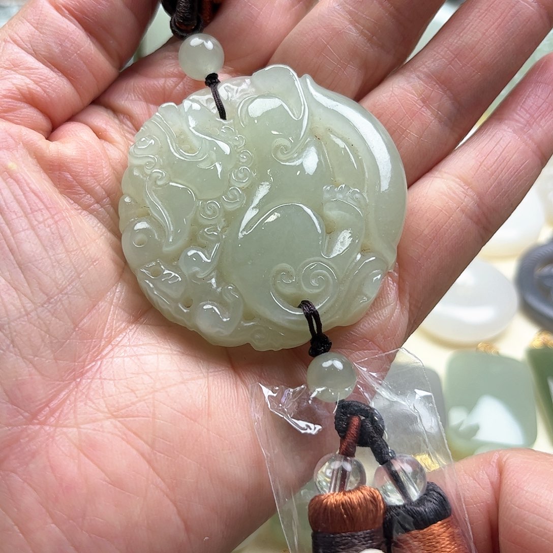 和田玉挂件未镶嵌