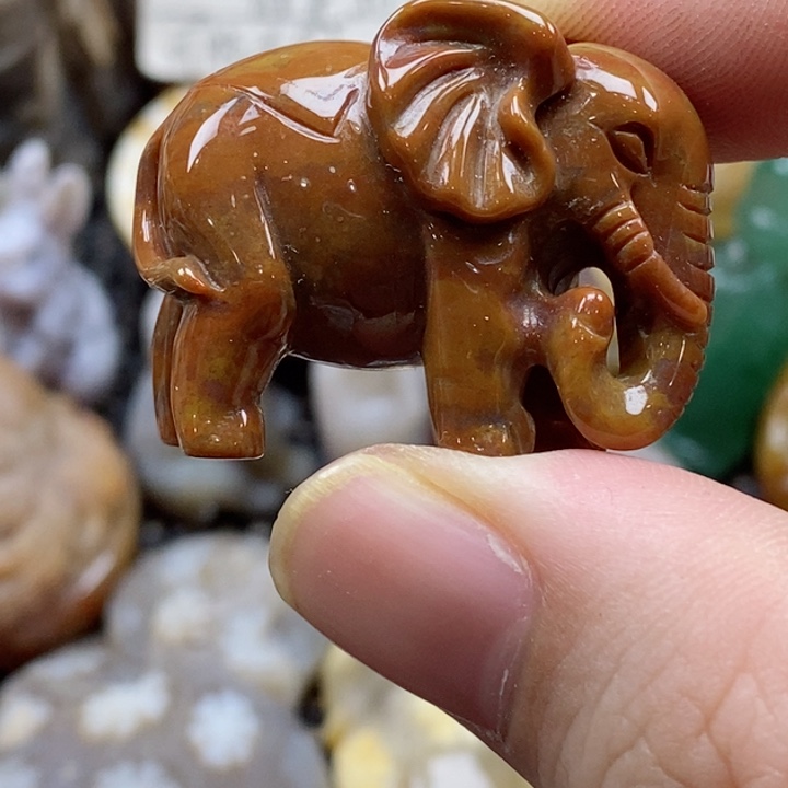 硅化珊瑚（珊瑚玉）颈饰未镶嵌