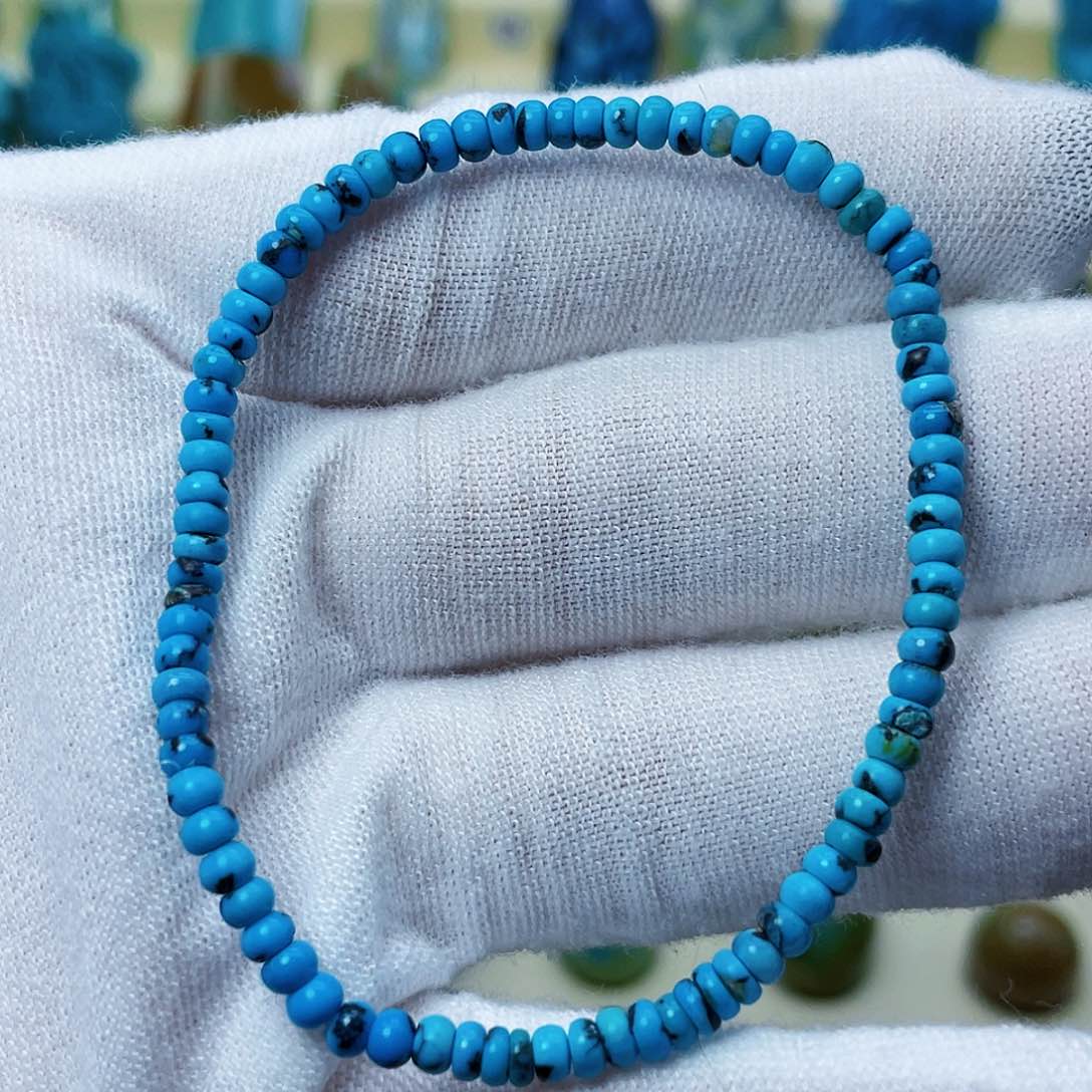 绿松石颈饰未镶嵌