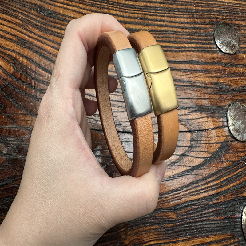手工定制日本枥木鞍革头层牛皮复古时尚磁吸扣手环创意文化手环