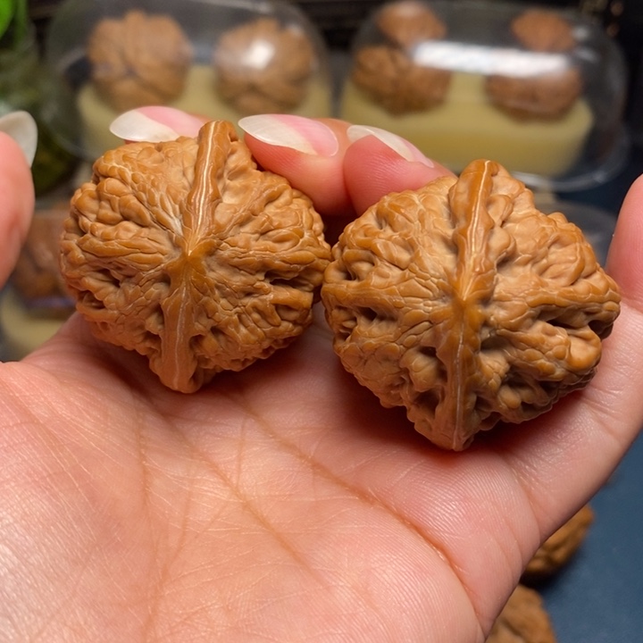 【闪购商品】文玩核桃把件凤凰台