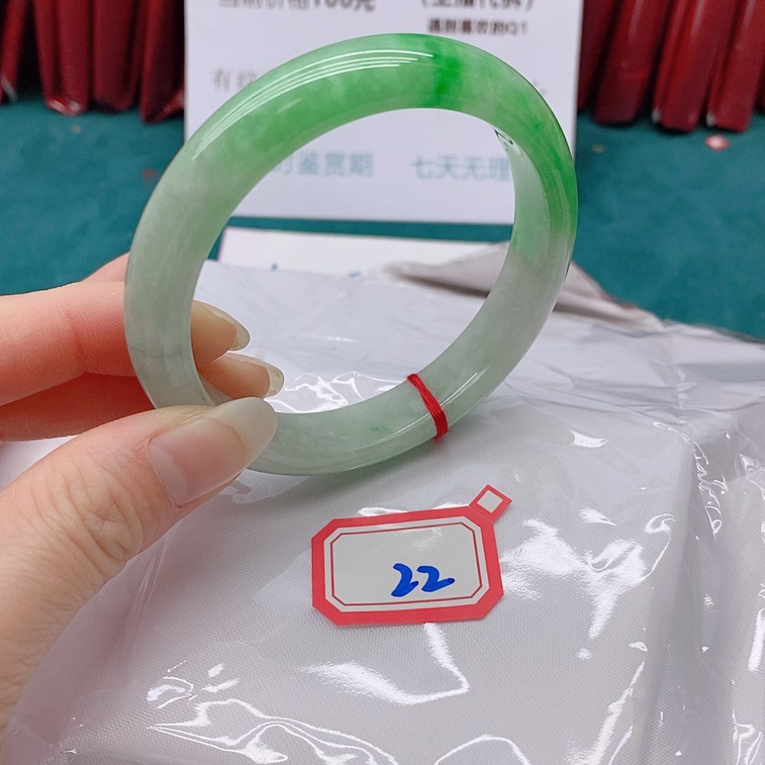 翡翠手镯未镶嵌虎***子222222222