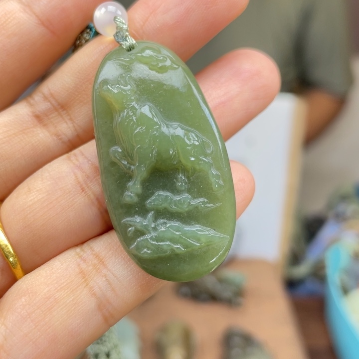 颈饰未镶嵌和田玉