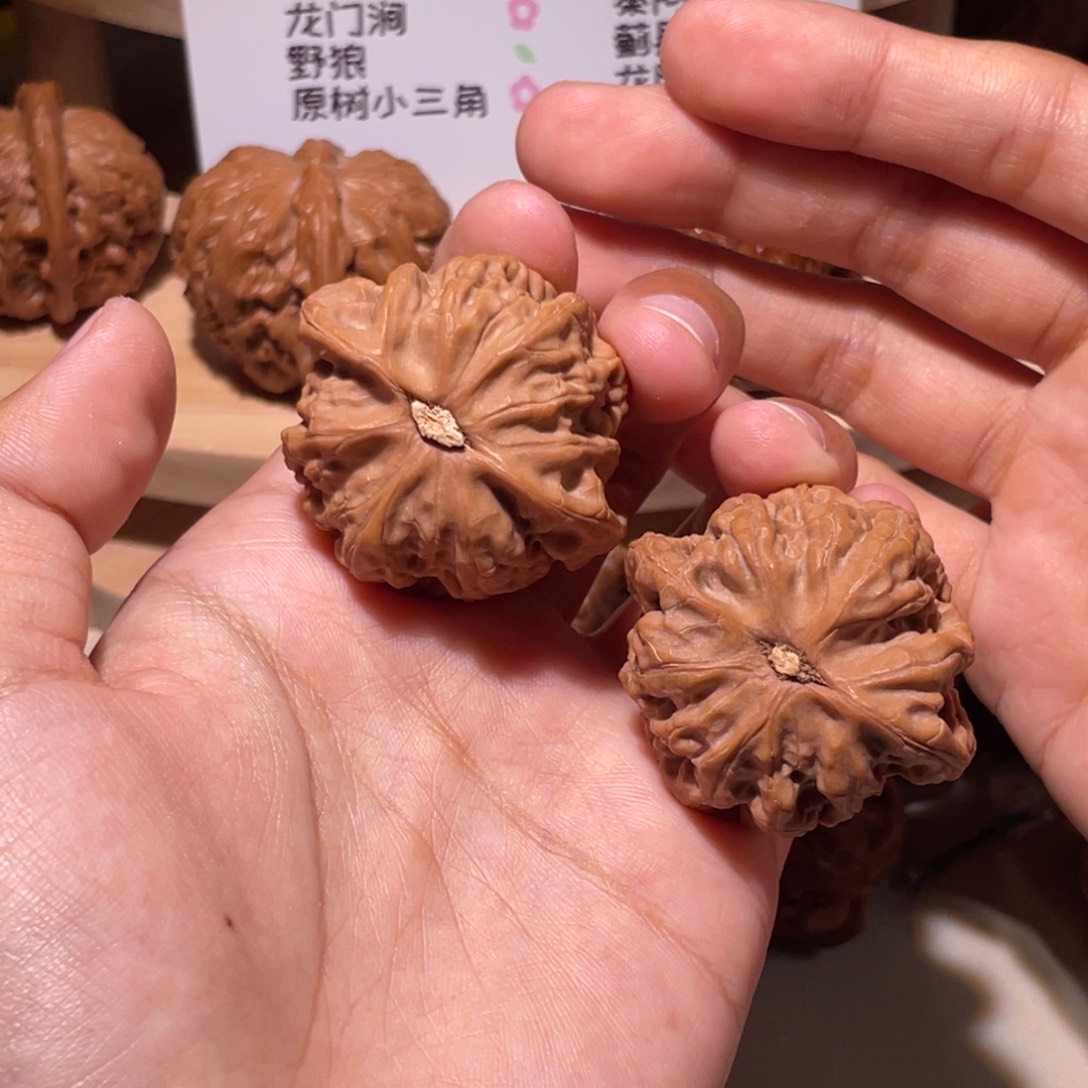 也***0文玩核桃吊坠40 36 佛肚 9052