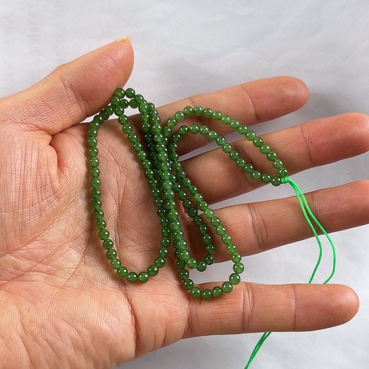 项链未镶嵌和田玉（碧玉）