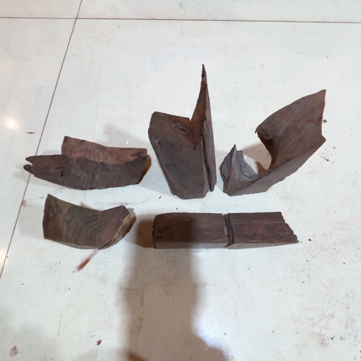 交趾黄檀（大红酸枝）随型小件