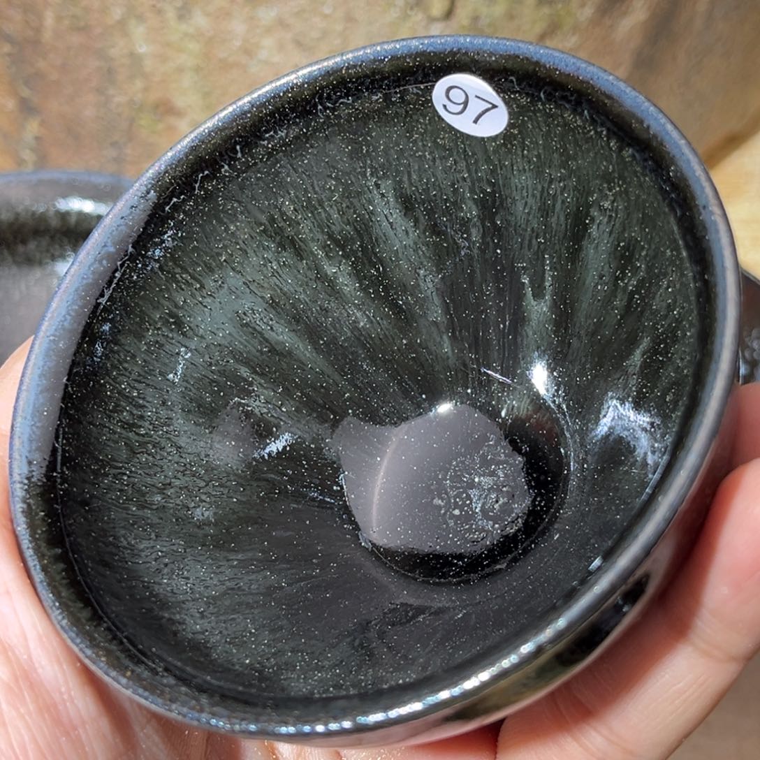 茶盏义兴龙窑坚持真柴烧