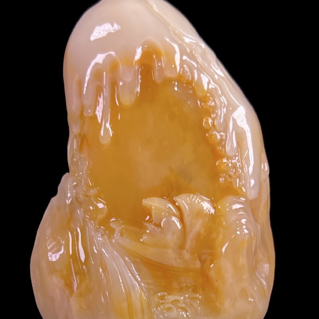 银裹金田黄寒江垂钓 重88.6克 尺寸5.9/4.3/2.2cm