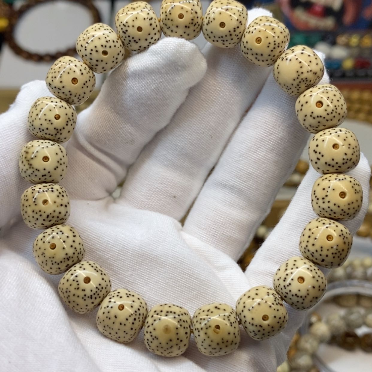 【闪购商品】吊坠星月菩提石玉料