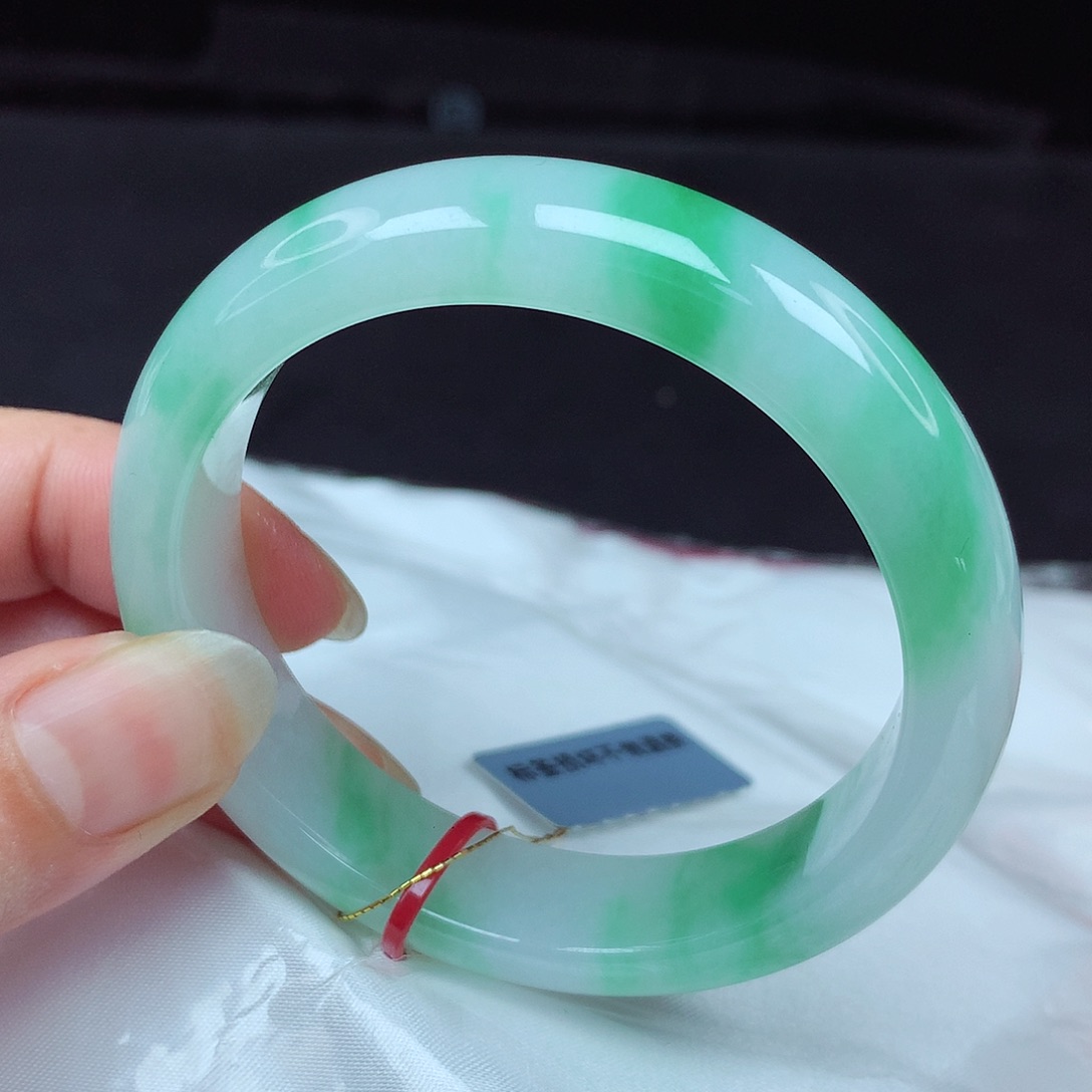 翡翠手镯未镶嵌53圈331