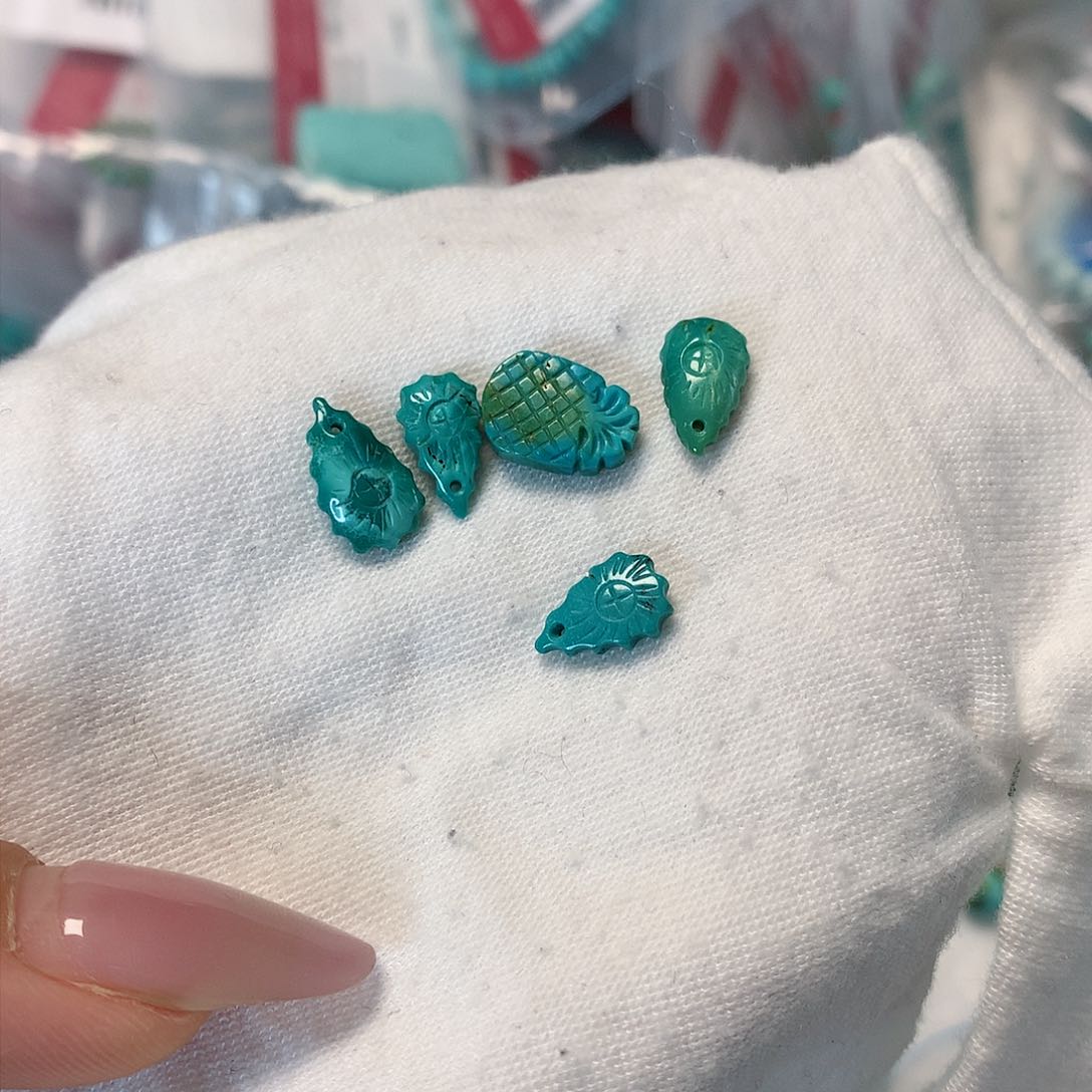 南红玛瑙未镶嵌珠宝奇石