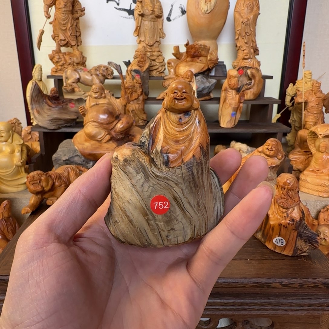 崖柏小木匠艺雕一物一拍