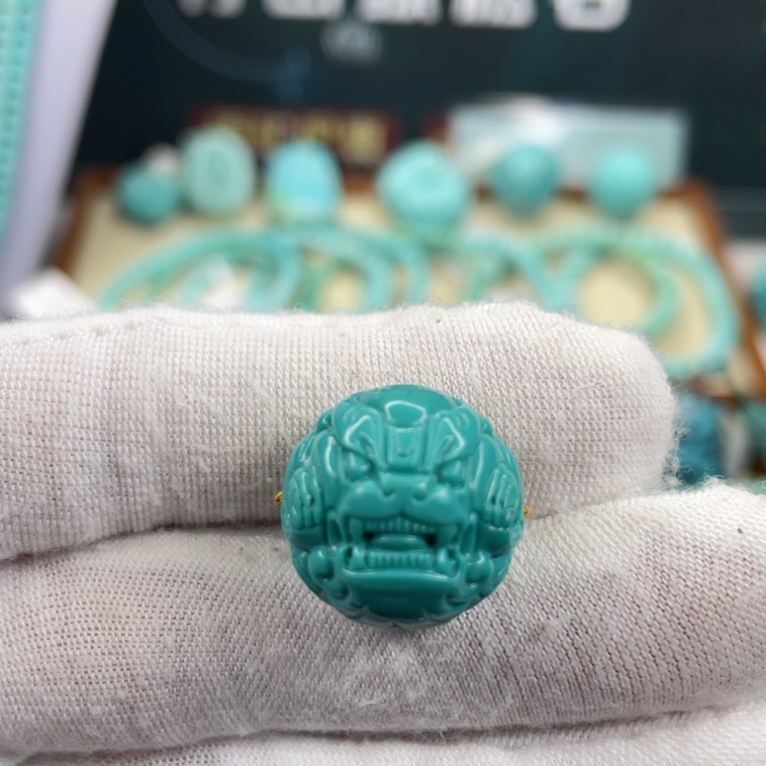 绿松石未镶嵌挂件