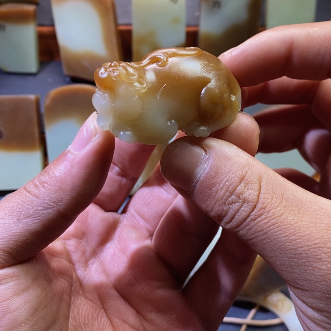 和田玉（糖玉）未镶嵌颈饰