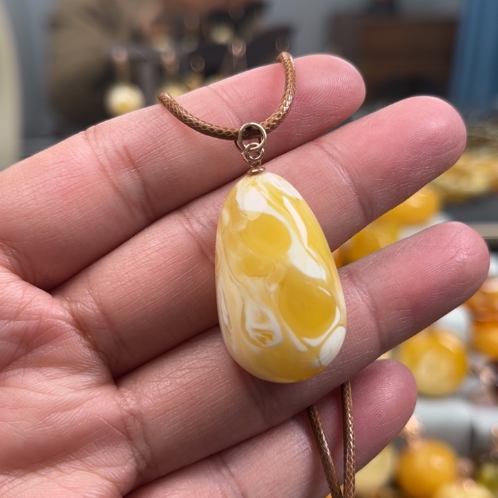 蜜蜡珠宝奇石未镶嵌