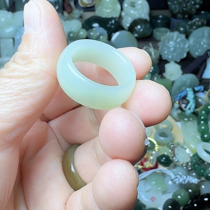 和田玉（白玉）未镶嵌颈饰切末料