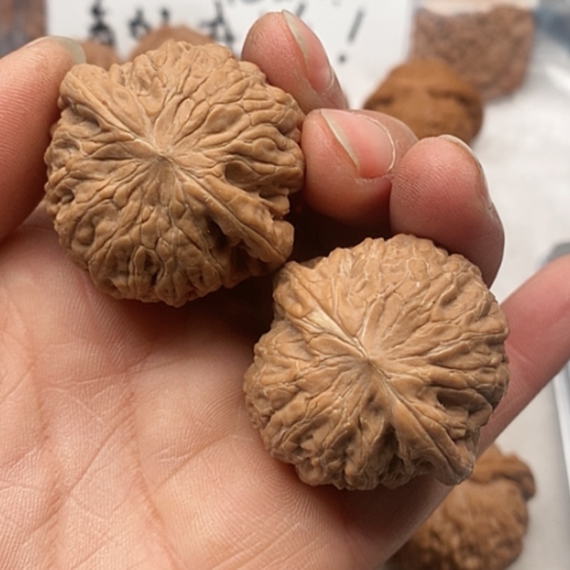 【闪购商品】吊坠文玩核桃瑕疵铁锤