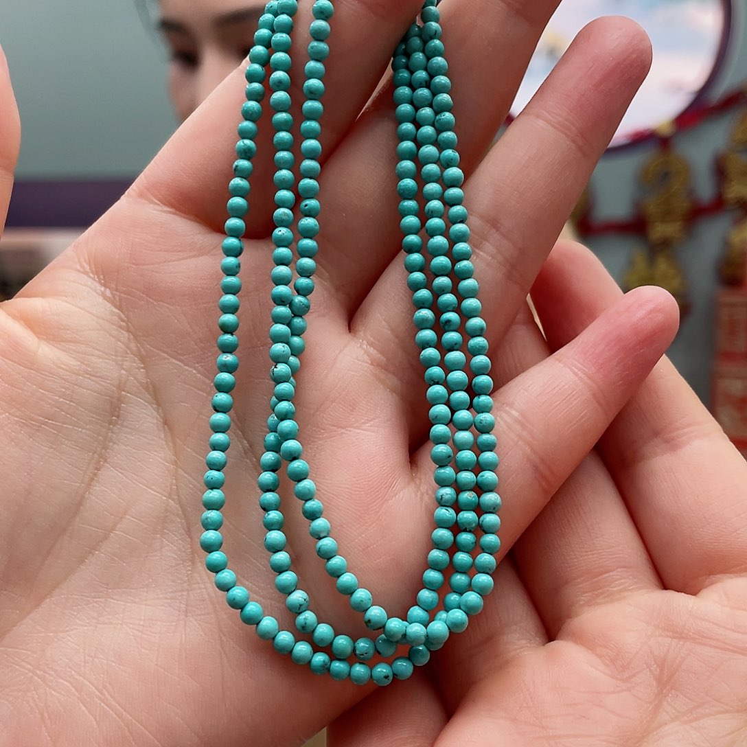 绿松石颈饰未镶嵌