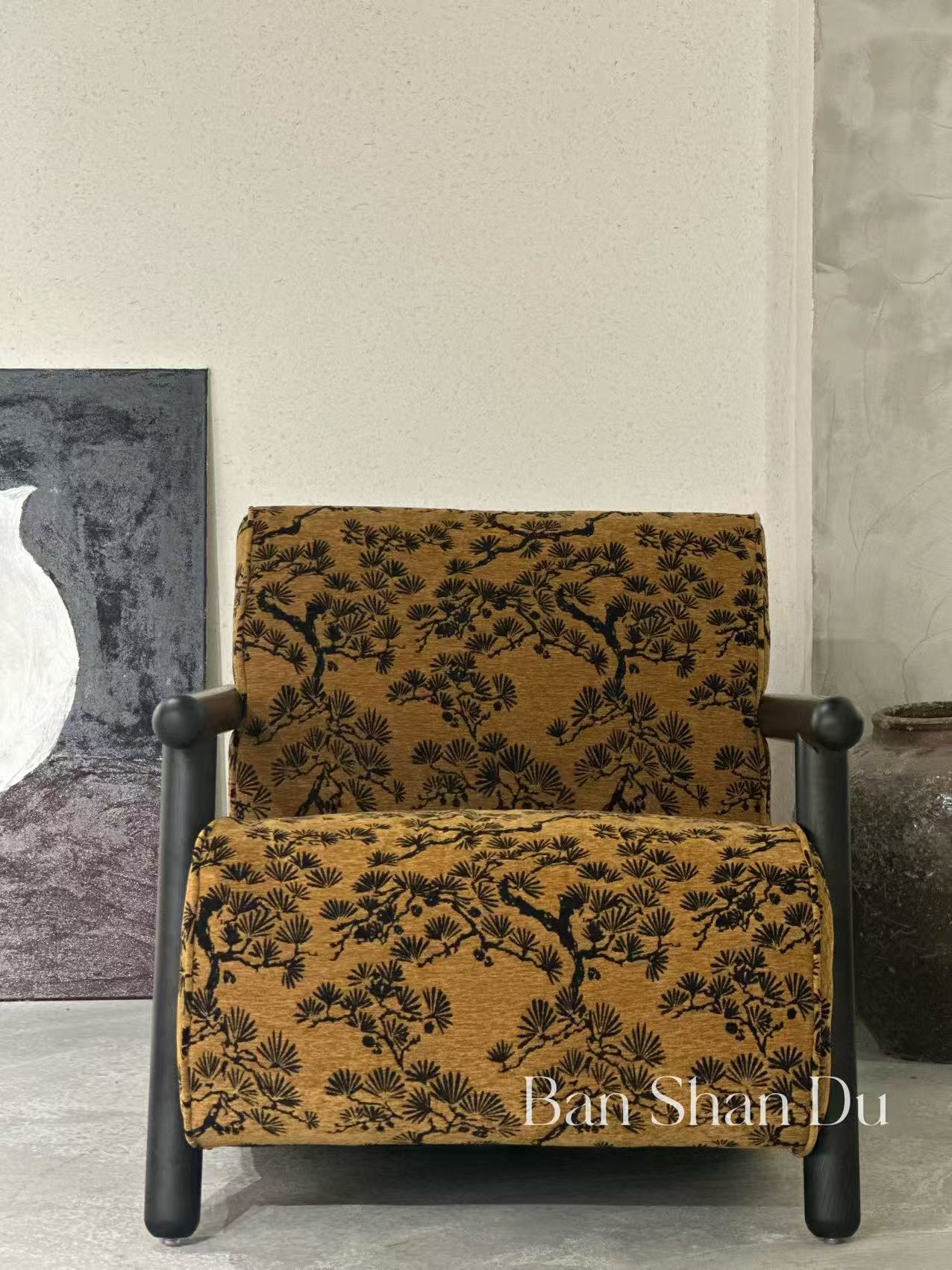 北欧轻奢实木单人沙发椅奶油风客厅设计师款侘寂风休闲椅