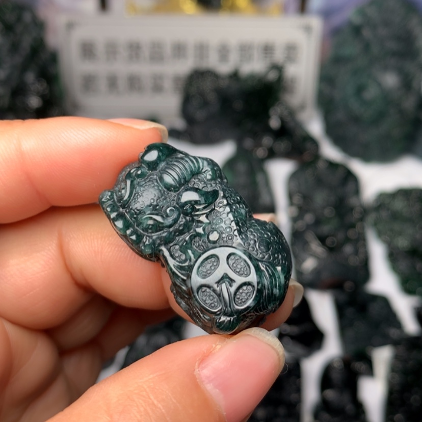 【闪购商品】翡翠颈饰未镶嵌貔貅