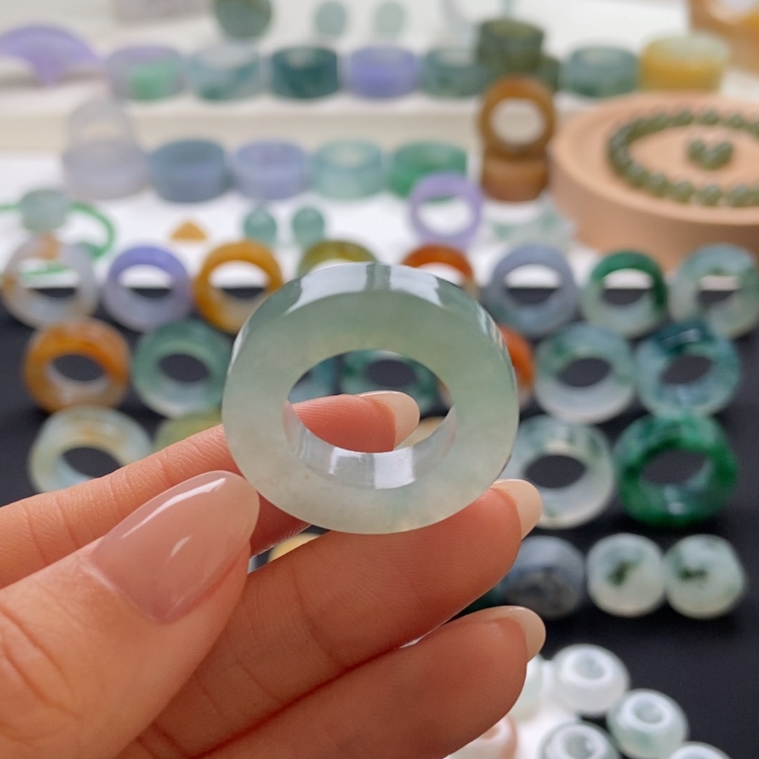 未镶嵌定制翡翠冰甜绿