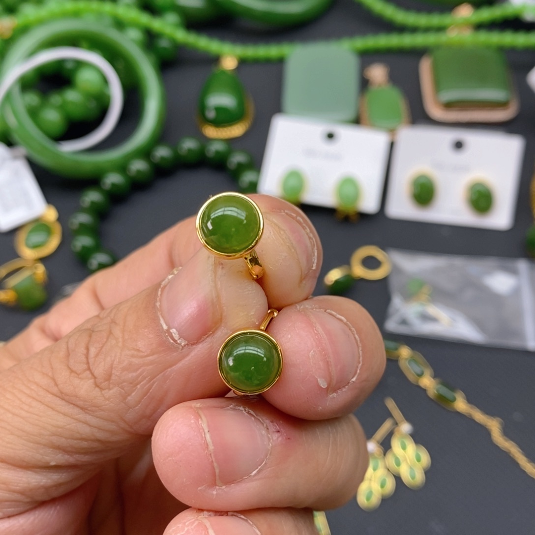 和田玉（碧玉）颈饰银S925镀金镶嵌