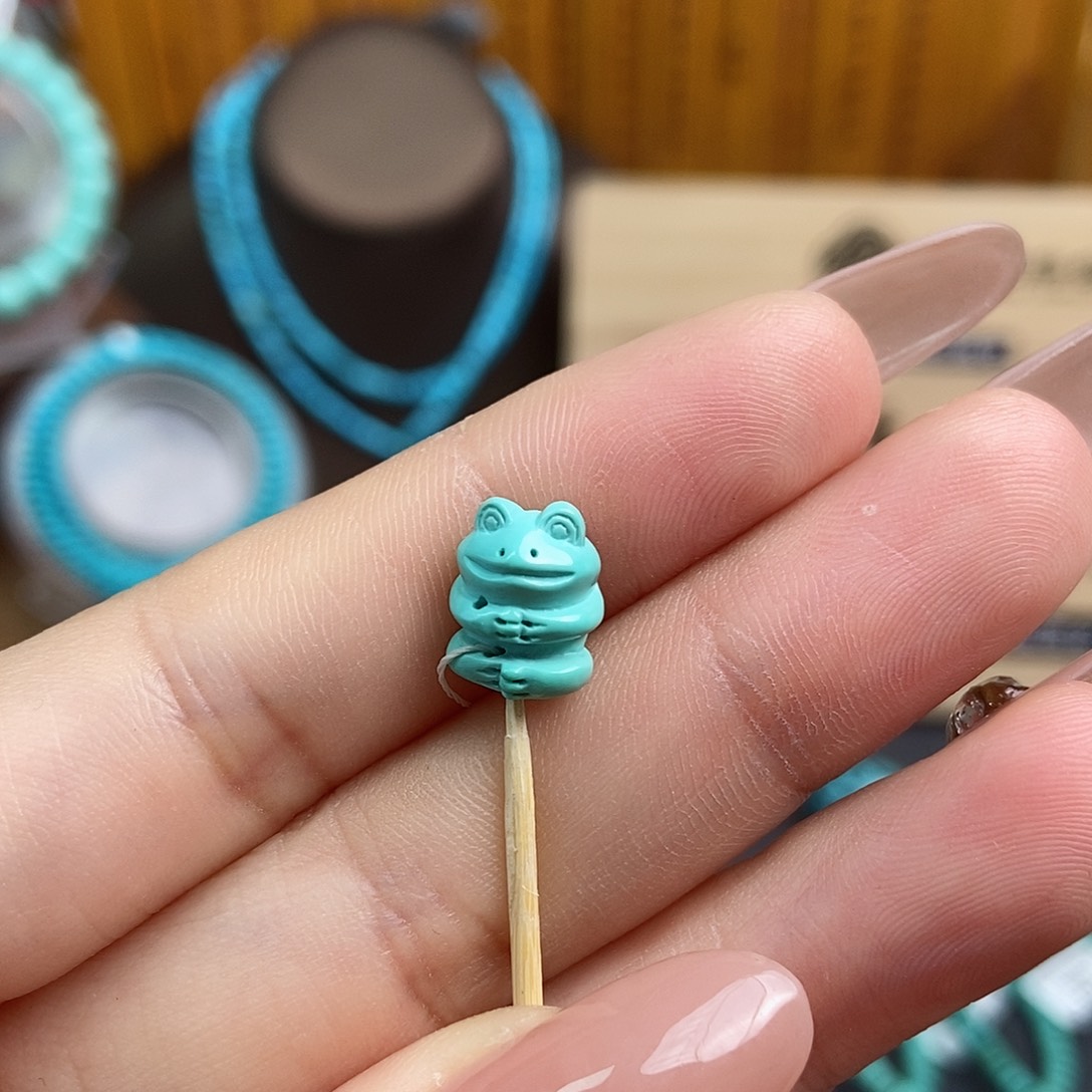 绿松石雕刻未镶嵌