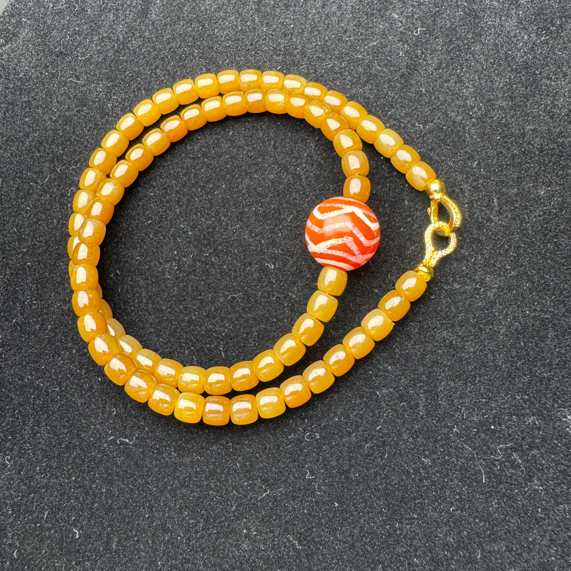 zbg2626和田玉红糖红波纹2800 镶蚀300