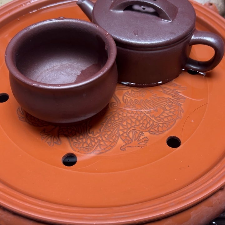 紫砂茶壶前**锦宜兴原矿石红