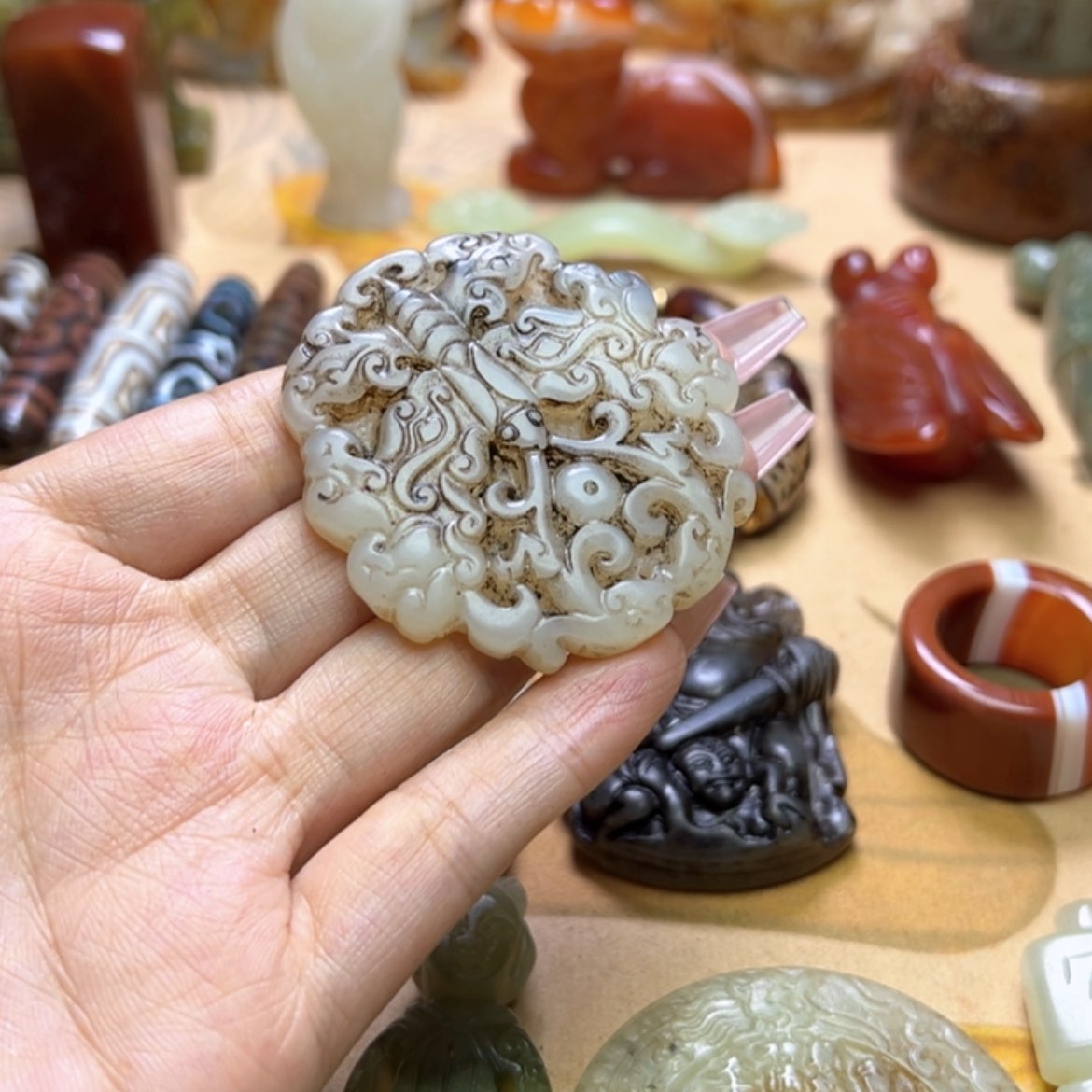 【闪购商品】蛇纹石玉颈饰未镶嵌