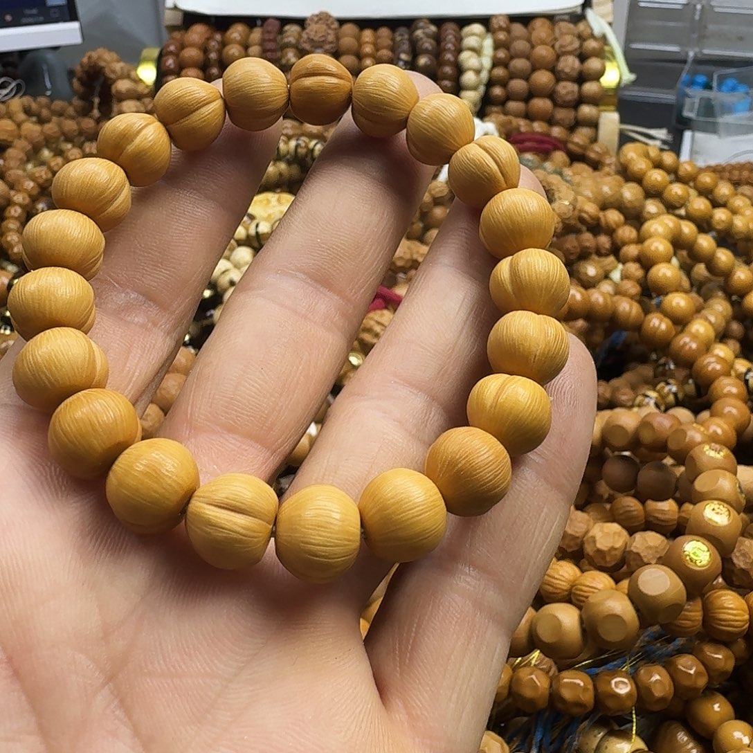 王***王猴头核桃吊坠微瑕屁桃