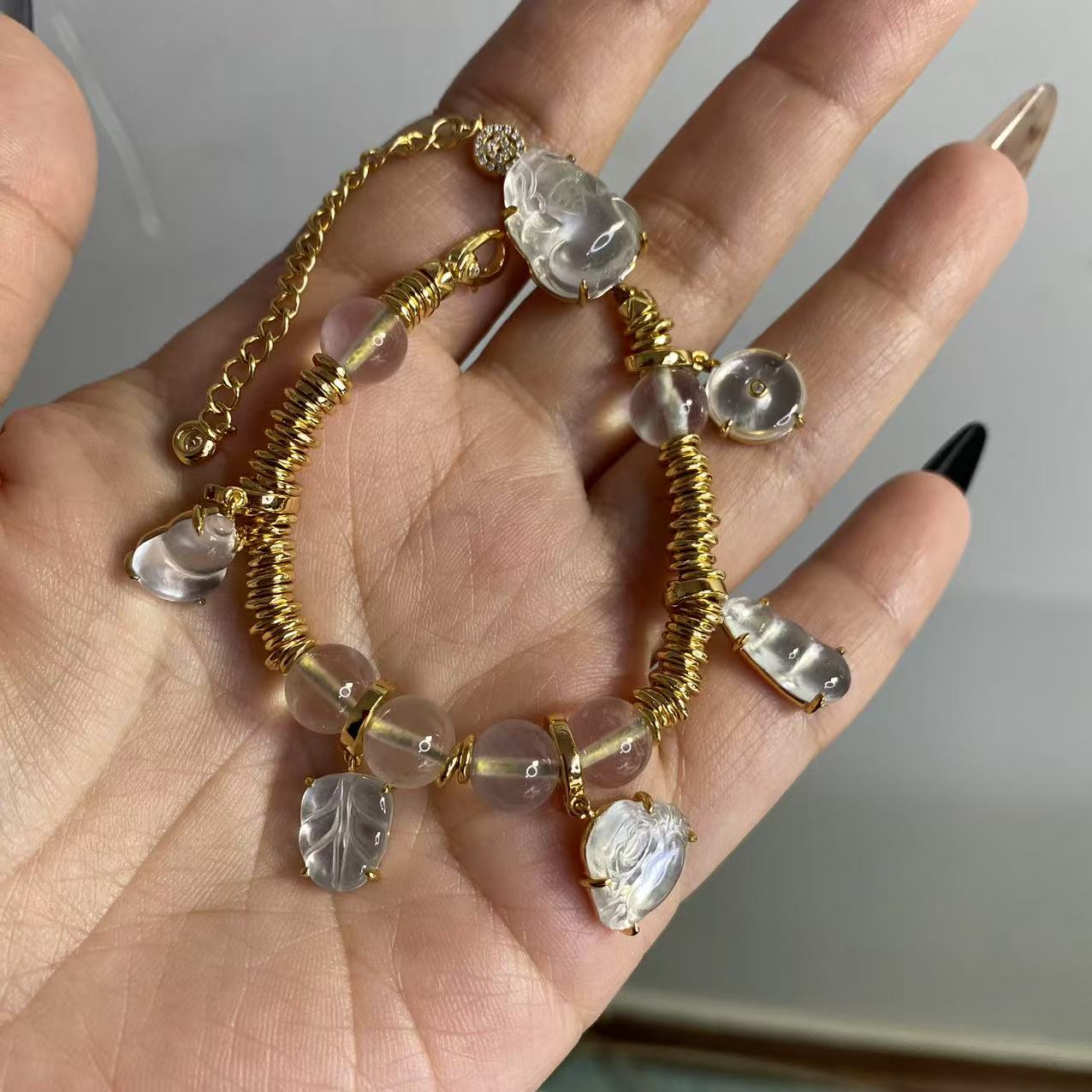 未镶嵌石英质玉盘缠提溜手链