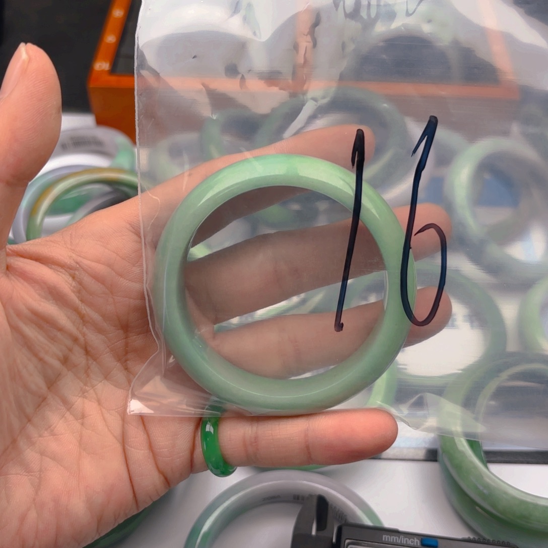 露****翡翠未镶嵌手镯X5. 16