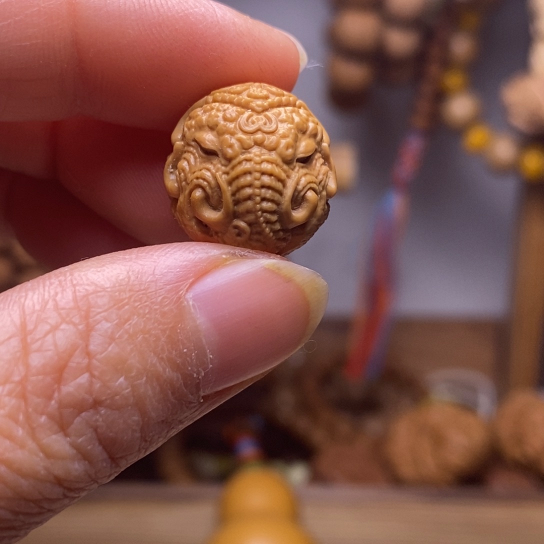 核桃把件17左右象神猴头核桃有正常封口线