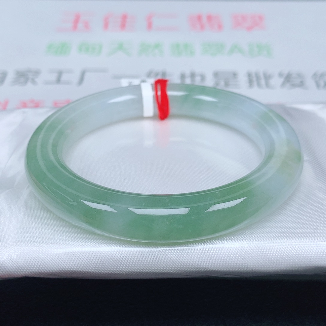 翡翠手镯未镶嵌54 54 圆条