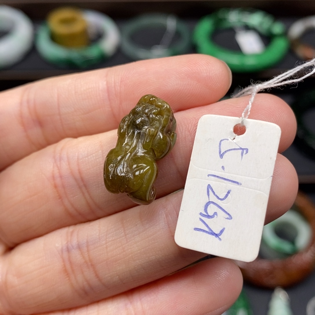 翡翠颈饰未镶嵌貔貅30号