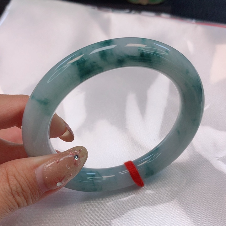 翡翠手镯（圆镯）未镶嵌