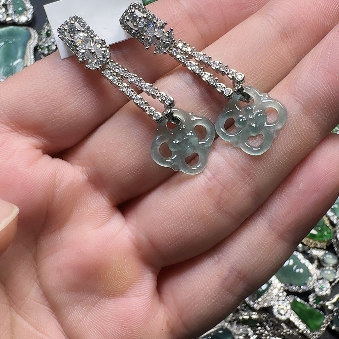 翡翠未镶嵌颈饰天然A货翡翠放漏