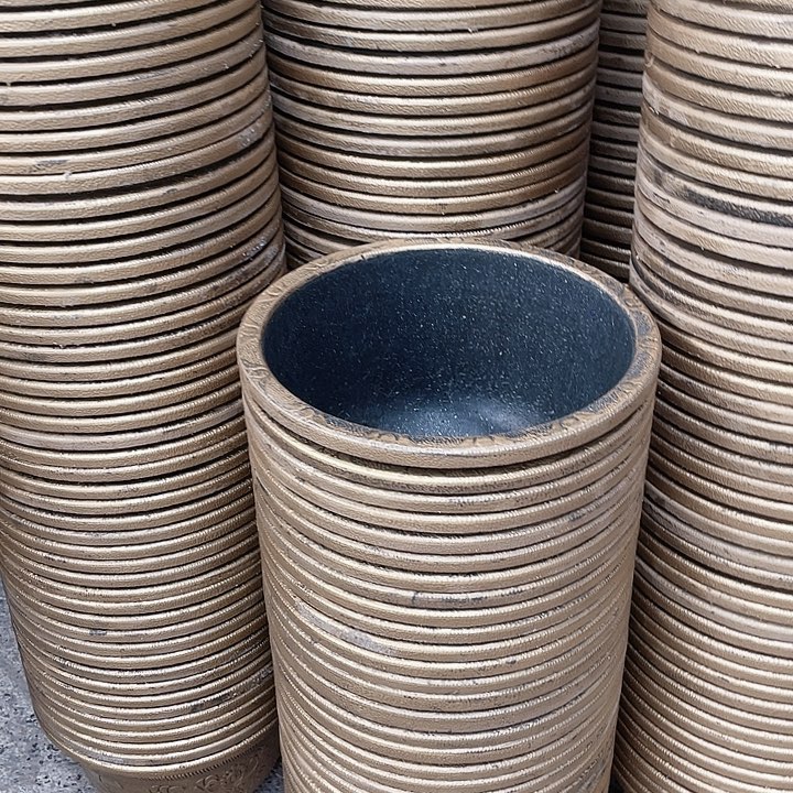 圆40一个有孔金色的