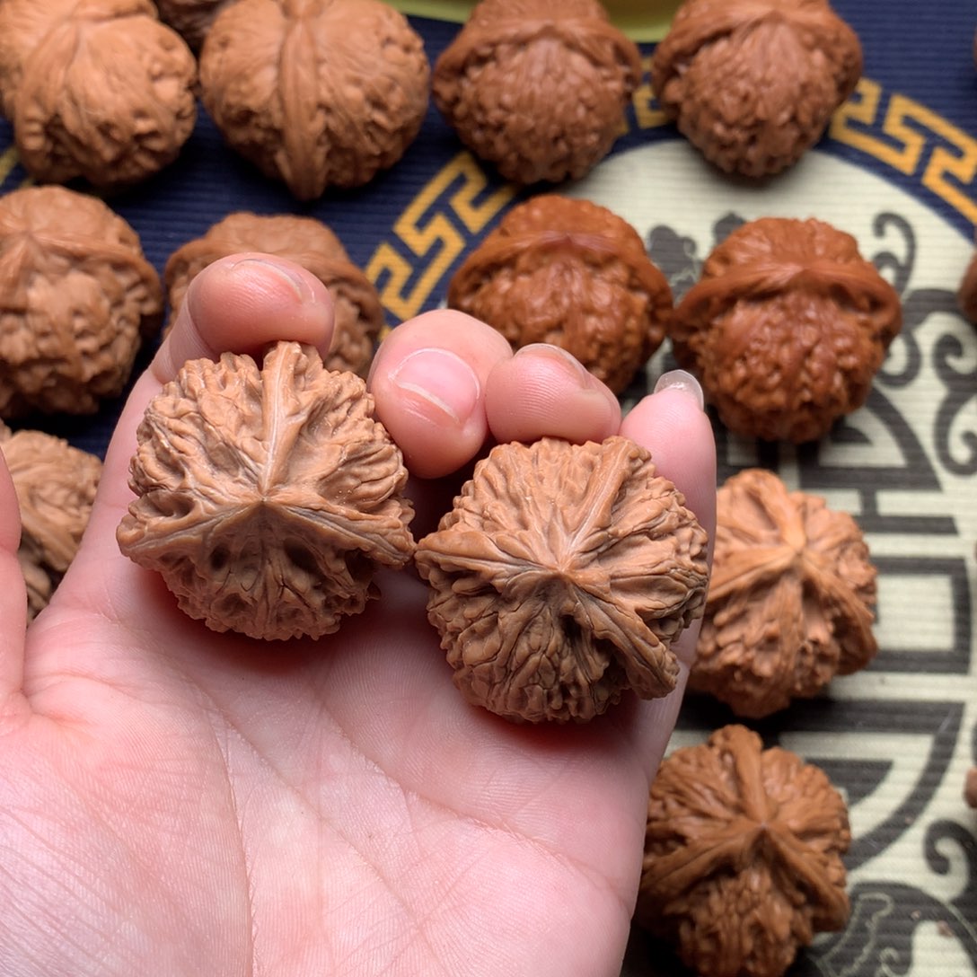 文玩核桃吊坠文山34