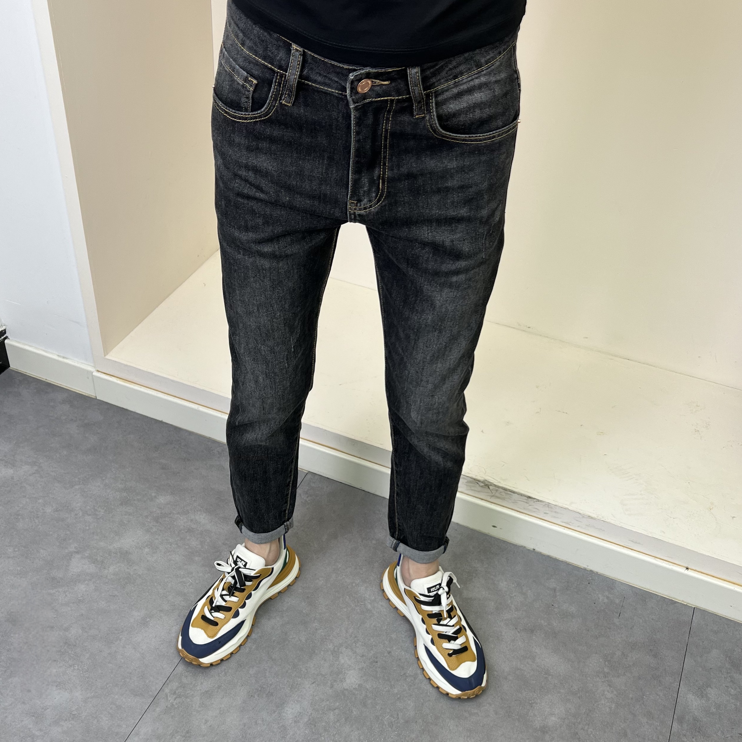 8305夏季新款黑灰色简约款修身小脚男牛仔裤时尚百搭潮流弹力