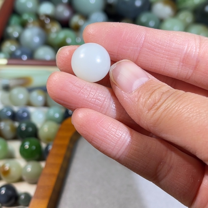 和田玉（糖玉）未镶嵌珠宝半成品15
