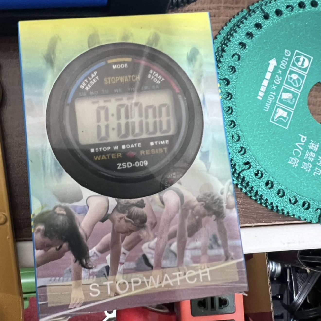 多功能电子秒表计时器适用于运动健身学生比赛跑步游泳裁判