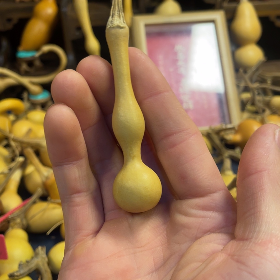 郑****大叶紫檀（黑酸枝木类）