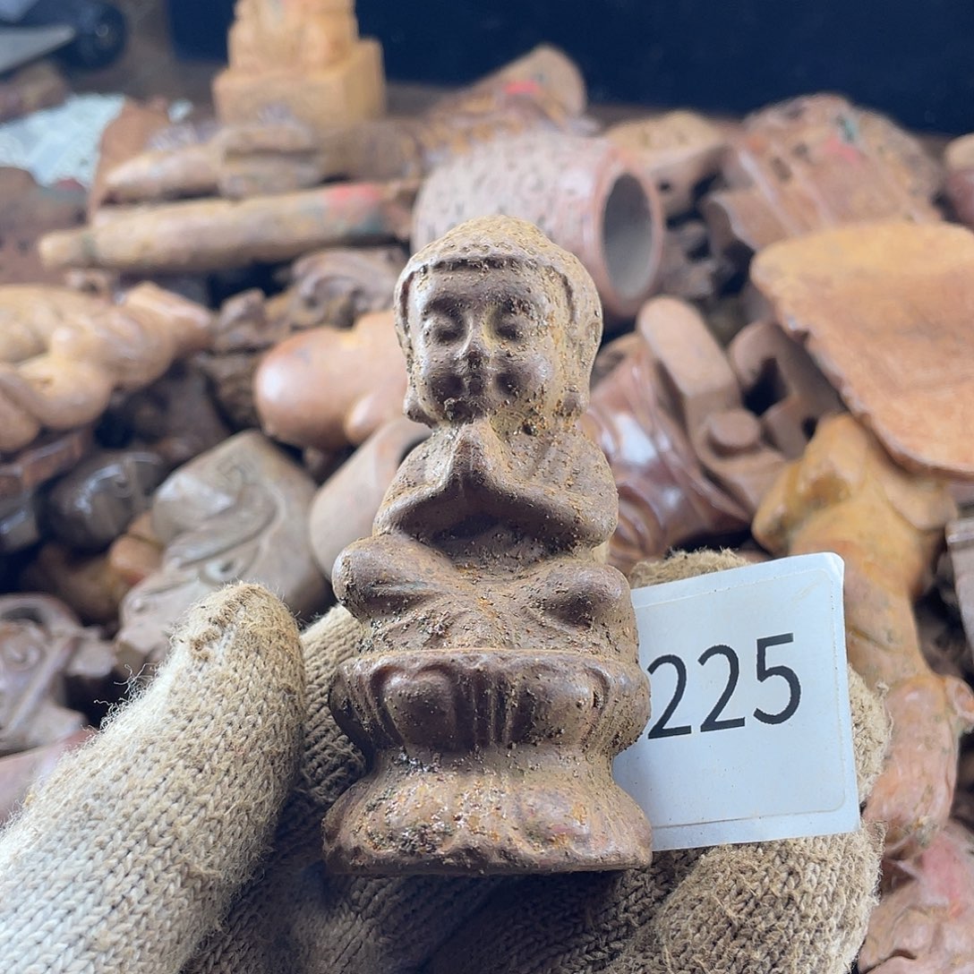 和田玉（糖玉）未镶嵌挂件