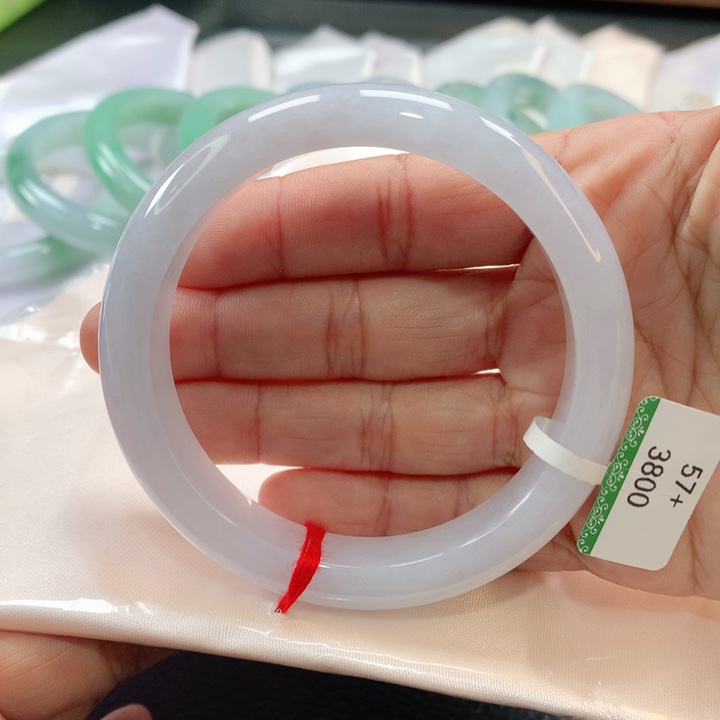 翡翠手镯未镶嵌57575757