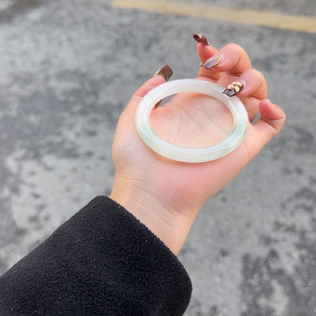 石英质玉未镶嵌手镯