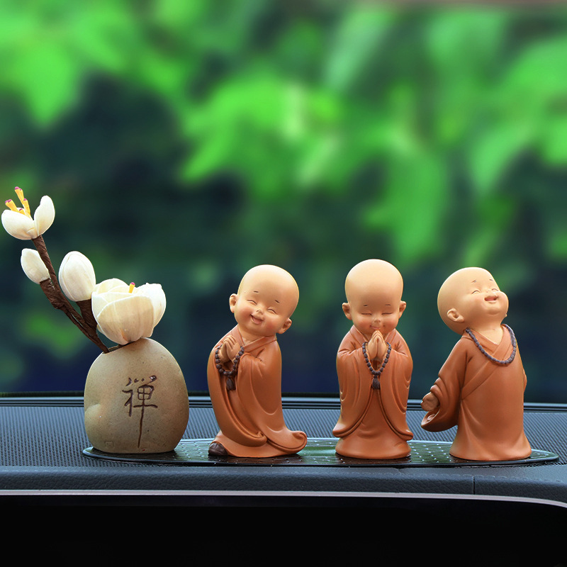 2024新款平安小和尚车内中控饰品摆件佛类禅意和尚男生车载用品