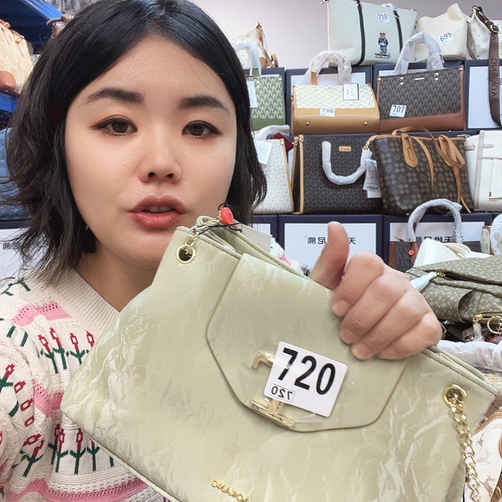 PVC包包包包包包包包包包吧